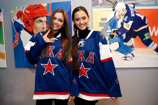 Олимпийские чемпионки по художественной гимнастике Каролина Севастьянова и Анна Гавриленко